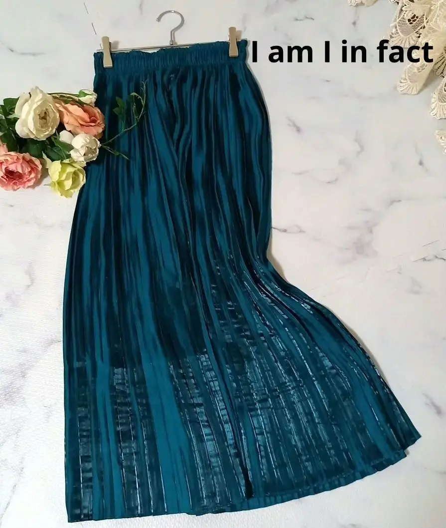 新品タグ付き I am I in fact... ギャザーフリルスノースカート I am I in fact（アイアムアイインファクト）の「Nylon dyed