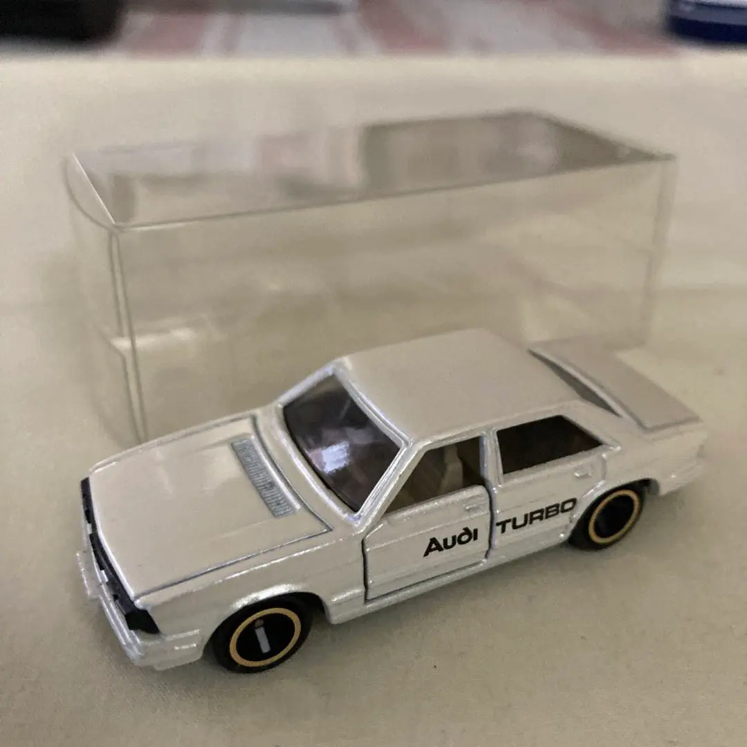 TOMICA　トミカ　アウディ　5000　タクシー　箱付き TOMICA トミカ アウディ 5000 タクシー 箱付き - メルカリ