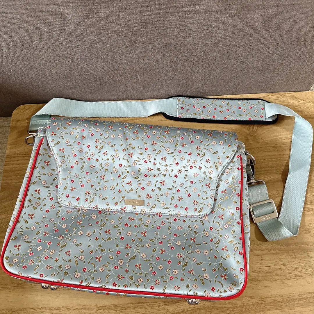 BARNEYS NEW YORK - めちゃ可愛い(๑˃̵ᴗ˂̵)❤️abbi NEW YORK PC ビジネスバッグ BARNEYS NEW YORK - めちゃ可愛い(๑˃̵ᴗ˂̵)❤️abbi NEW YORK PC