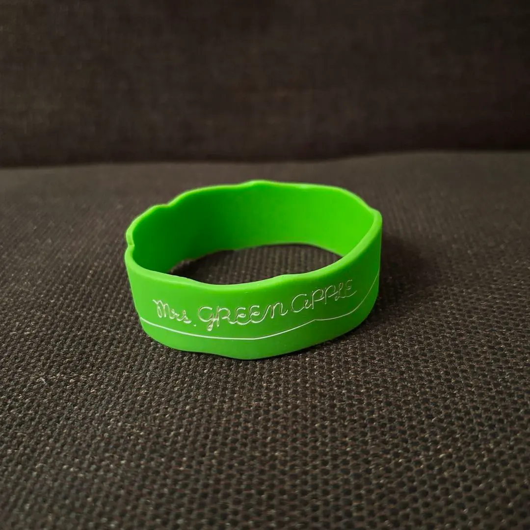 Thumbnail of Mrs. GREEN APPLE Apple Peel Rubber Band