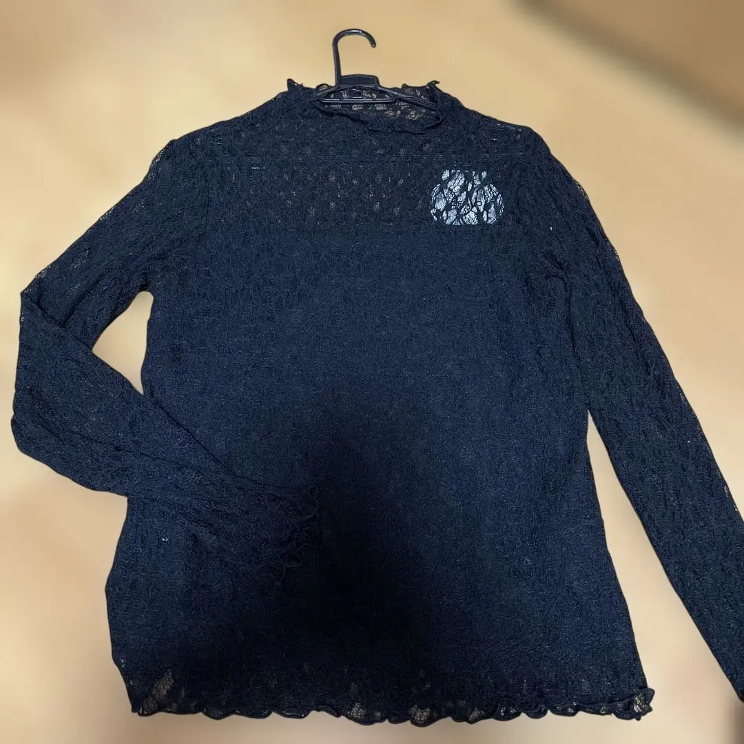 Thumbnail of Black lace long-sleeved top