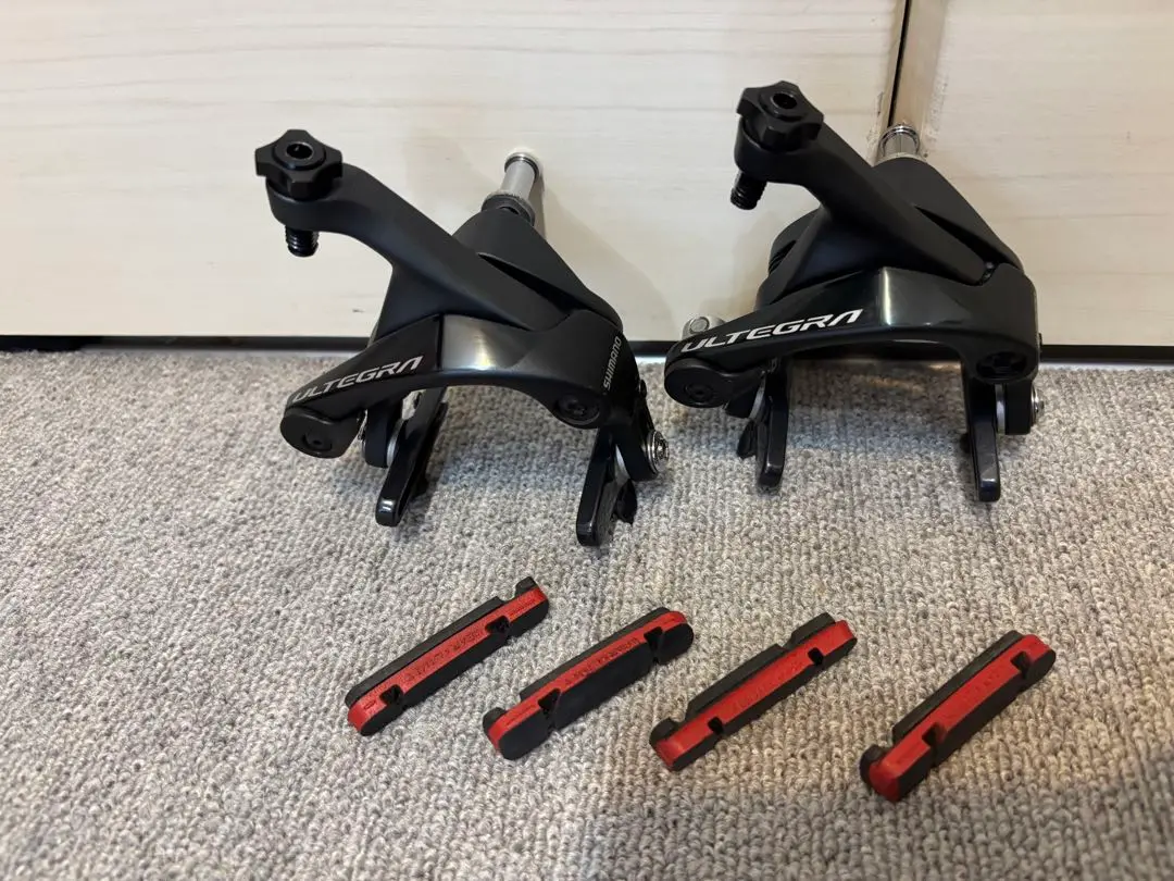 ク*ウ様 ULTEGRA BR-R8000 前後セット Amazon | シマノ BR-R8000 前後セット R55C4シュー IBRR8000A82