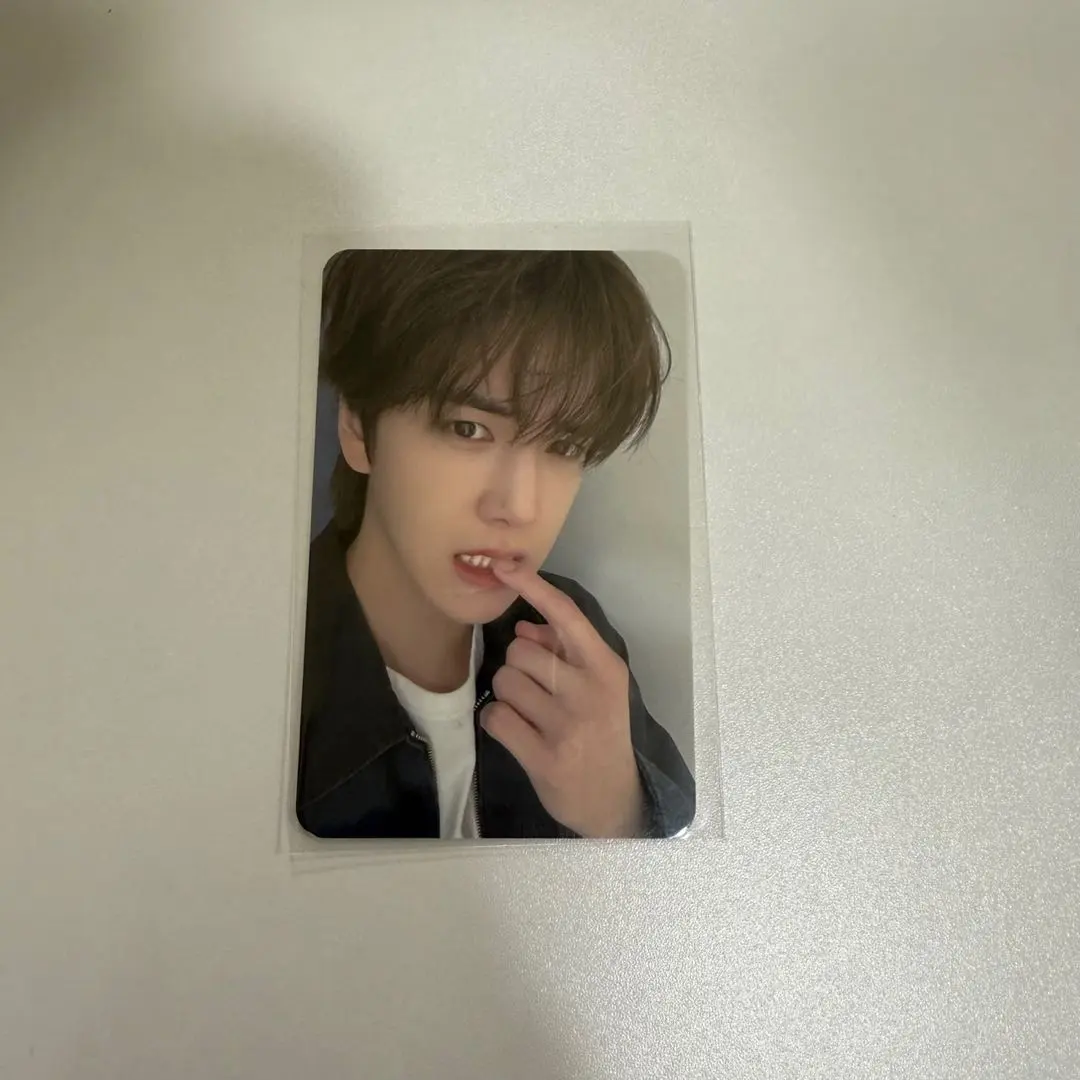 Thumbnail of THE BOYZ Younghoon Pop-up store trading card