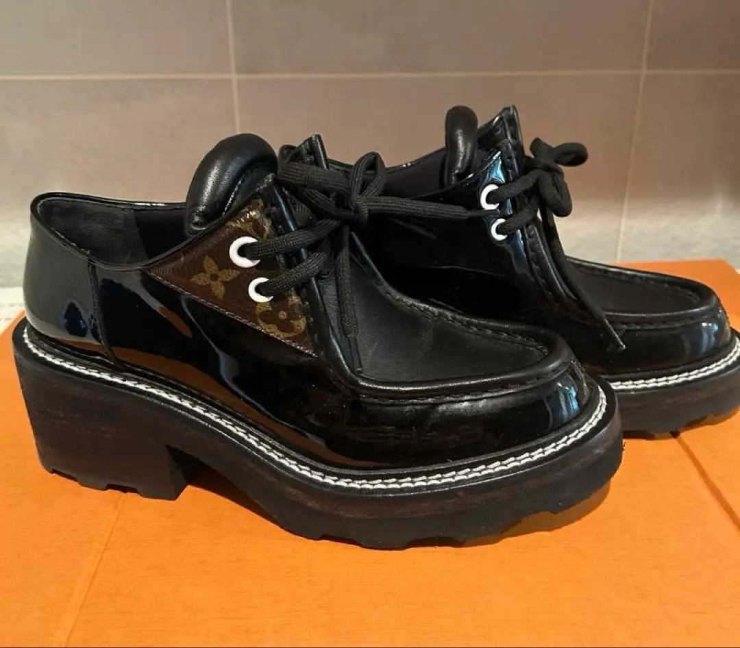 Thumbnail of Louis Vuitton ☆ Rare ✨ Black Leather ✖️ Patent Leather / Size 37 (24cm) ‼️