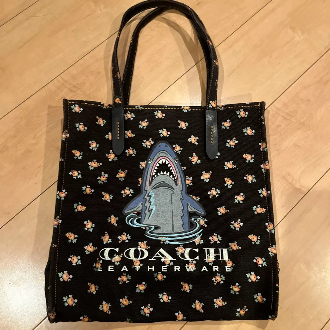2025年最新】coach サメの人気アイテム - メルカリ