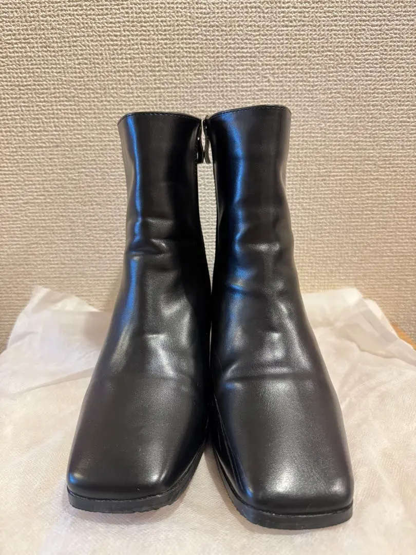 Thumbnail of Basement Online Square Short Boots - Black