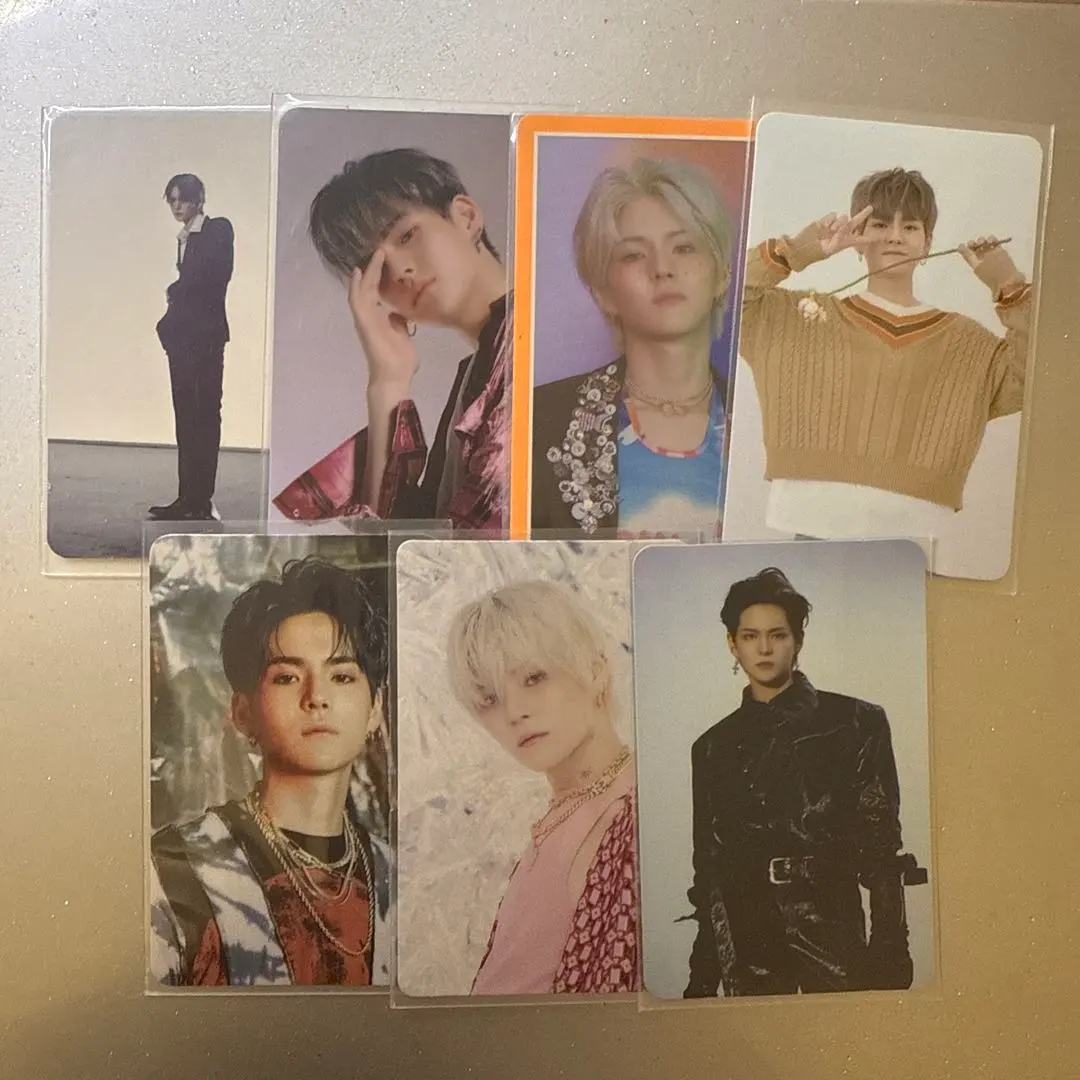 Thumbnail of treasure Yoshi trading card set