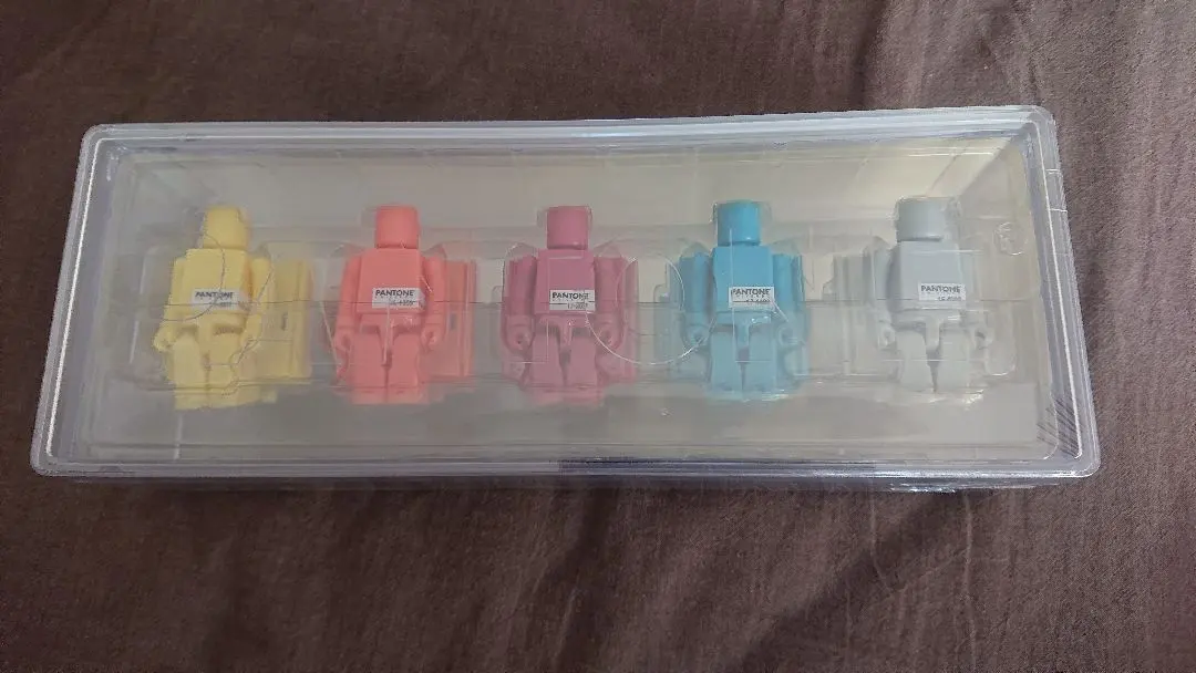 2025年最新】kubrick pantoneの人気アイテム - メルカリ