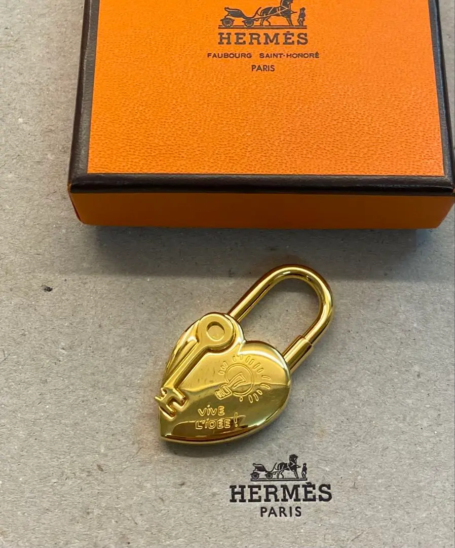 HERMES カデナチャームハートGP エルメス HERMES 希少 カデナ 1995年限定 かたつむり カタツムリ