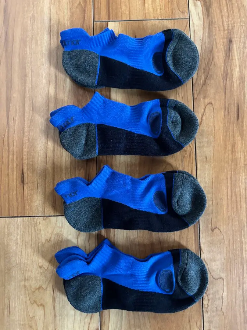 Karrimor 卡里摩 skin 跑步襪 4 雙組 瑕疵品 的縮圖