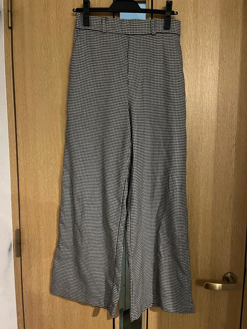 Thumbnail of UNIQLO Houndstooth Wide Pants, Size M