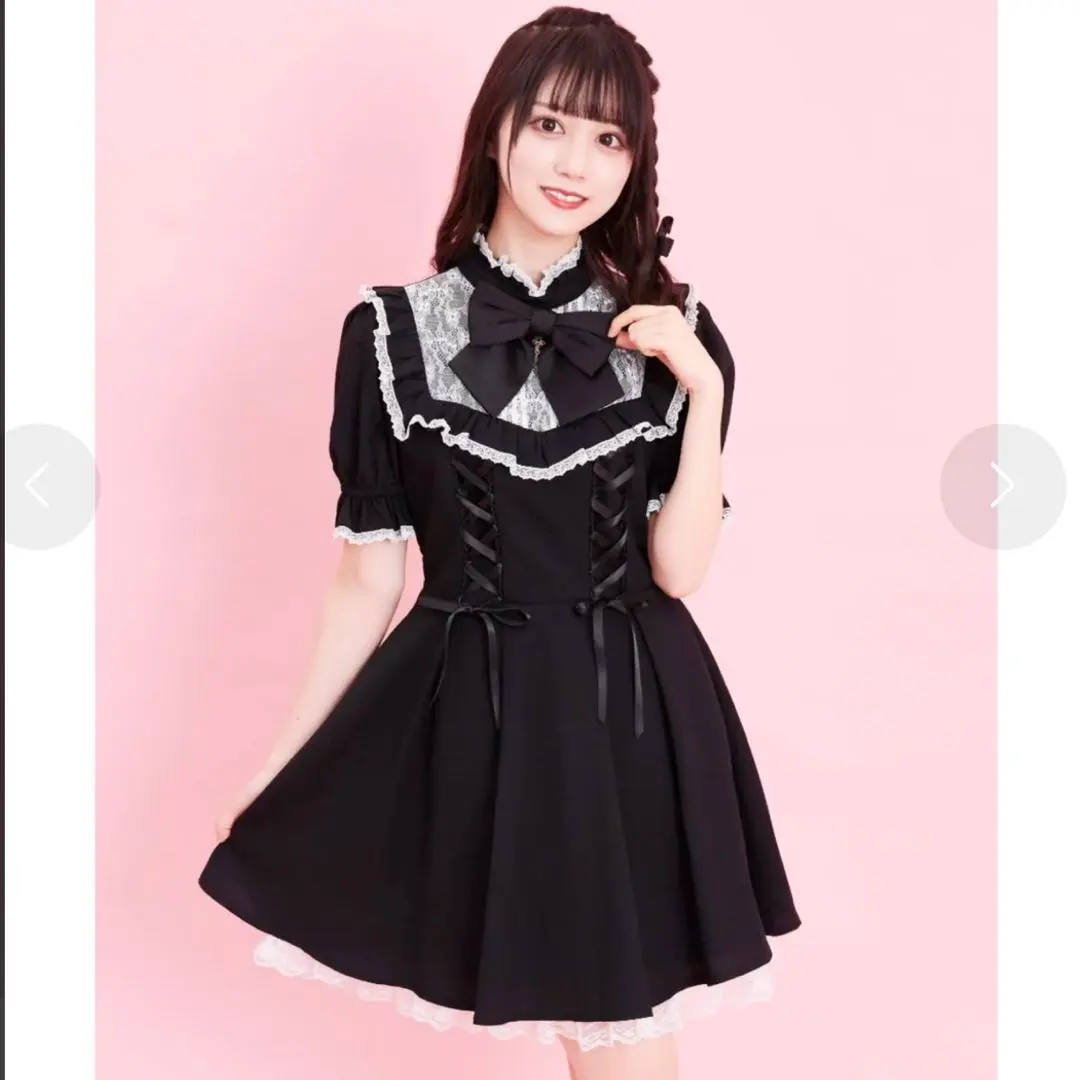 Secret Honey 側邊綁帶蕾絲拼接短袖洋裝 的縮圖