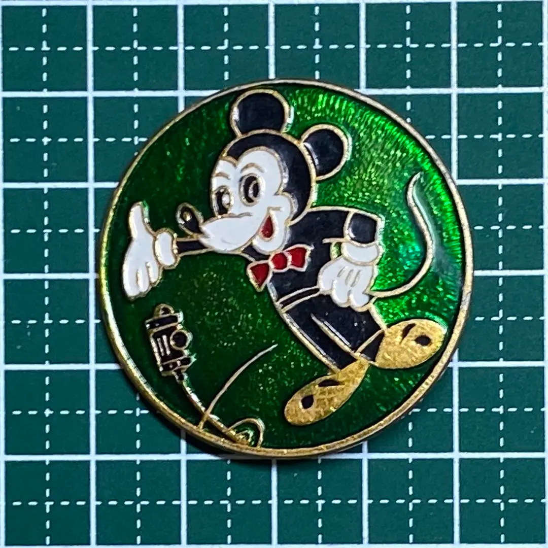 Thumbnail of Vintage Badge 1734