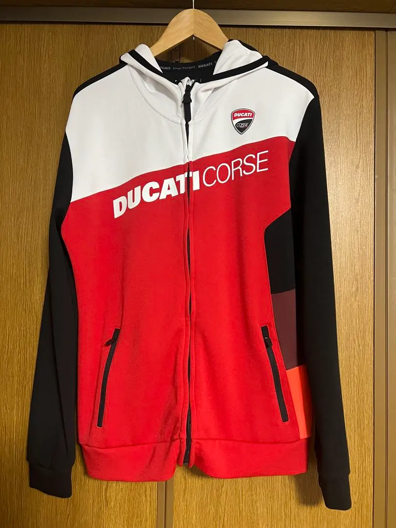 ドゥカティ　パーカー スウェット | Ducati Lifestyle Tokyo Apparel collection