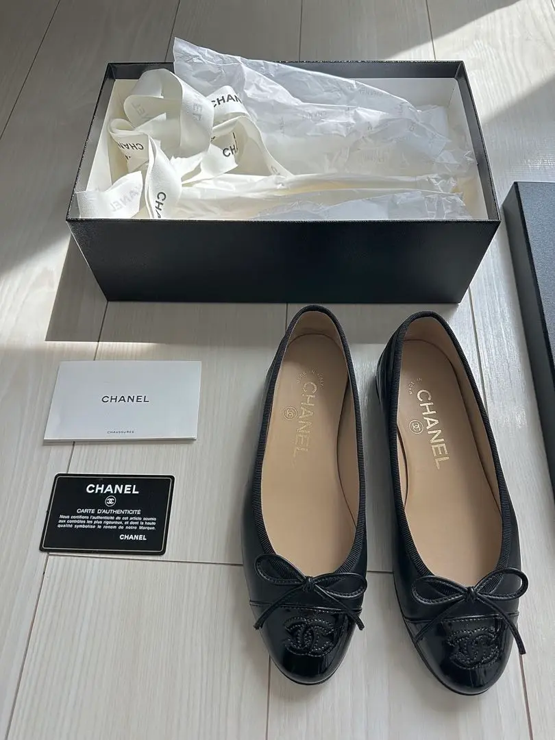 【極美品】【裏張り済み】CHANEL バレリーナ 34.5 ベージュ・黒 2025年最新】シャネル バレリーナ 34.5の人気アイテム - メルカリ