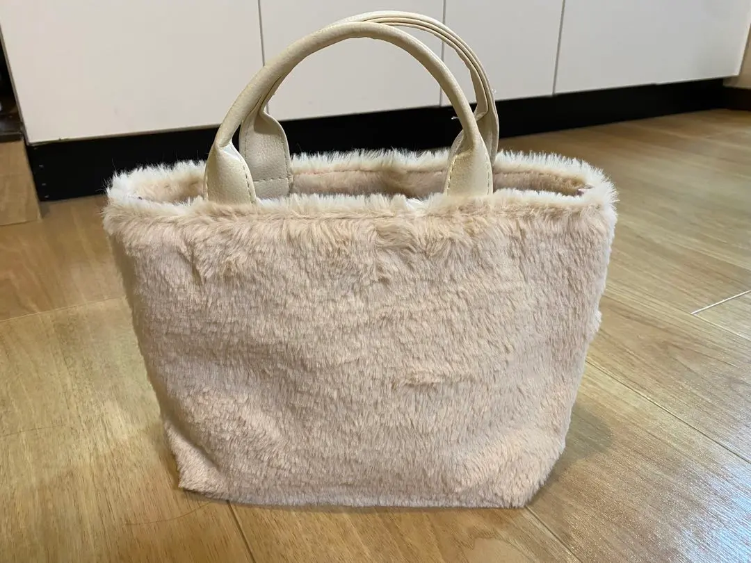 Thumbnail of Snidel Boa Bag ♡ Soothing White ⭐︎ Handbag