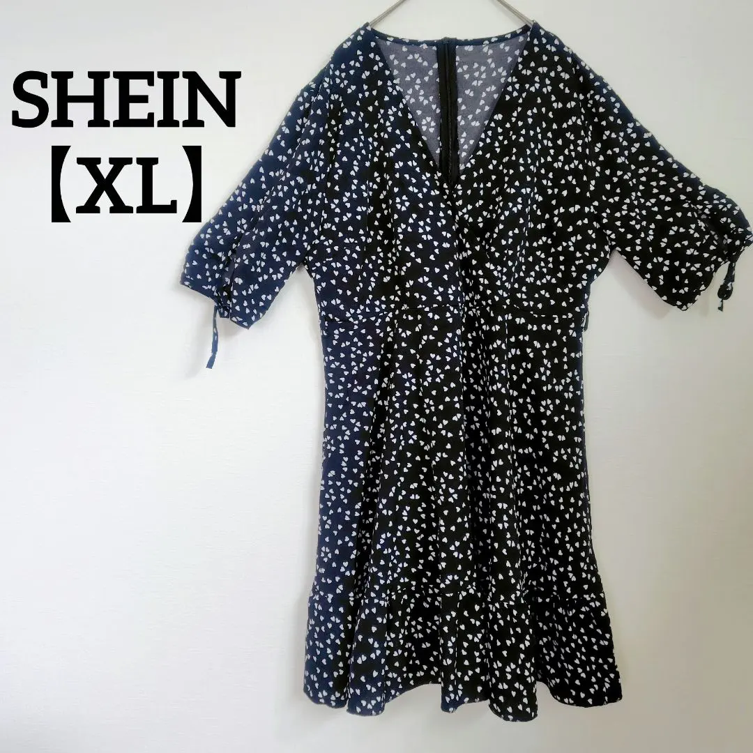 Thumbnail of Rare ✨ SHEIN 【XL】 Black Heart Pattern Short Sleeve Mini Dress