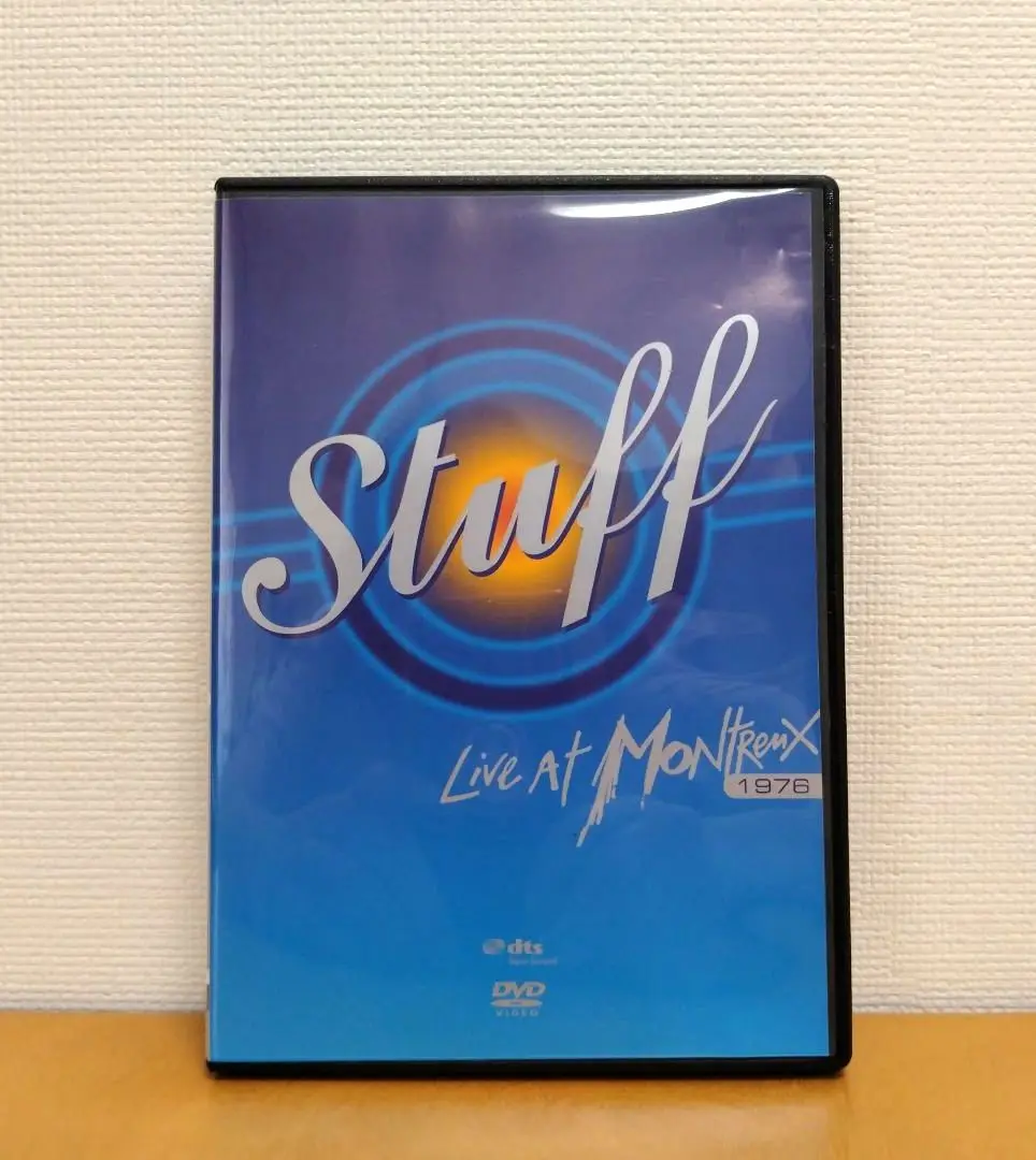 ライヴ・アット・モントルー 1976 [DVD] Amazon.co.jp: ライヴ・アット・モントルー 1976 [DVD