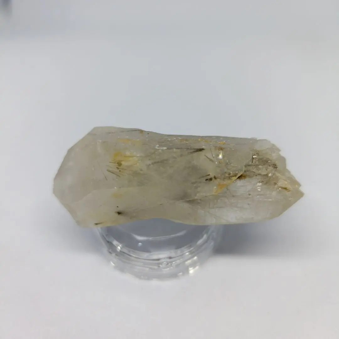 国産鉱物　山梨県　塩山竹森山　天然水晶　　トルマリン入り水晶　インクルージョン入 国産鉱物 山梨県 水晶クラスター 塩山竹森山 天然水晶