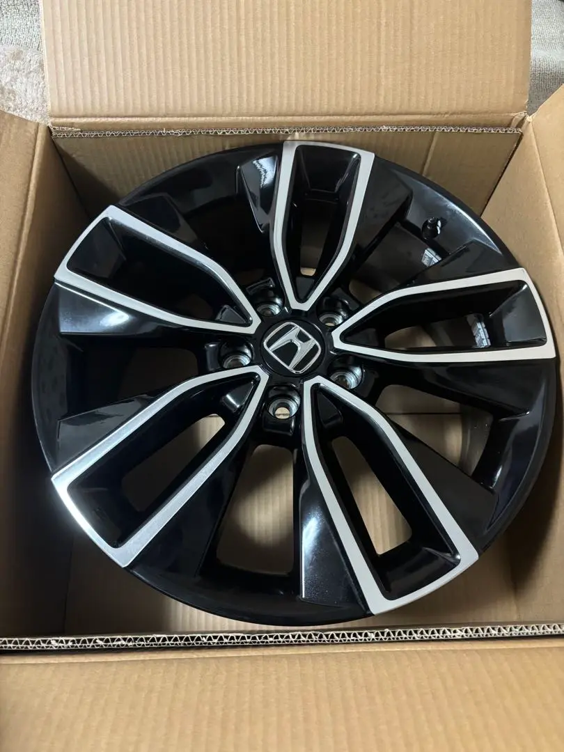 ホンダ　新型ヴェゼル　18インチ5スポークホイール4個セット　中古 美品 中古 4本 ホンダ 純正 18インチ ホイール セット 7.5J +55
