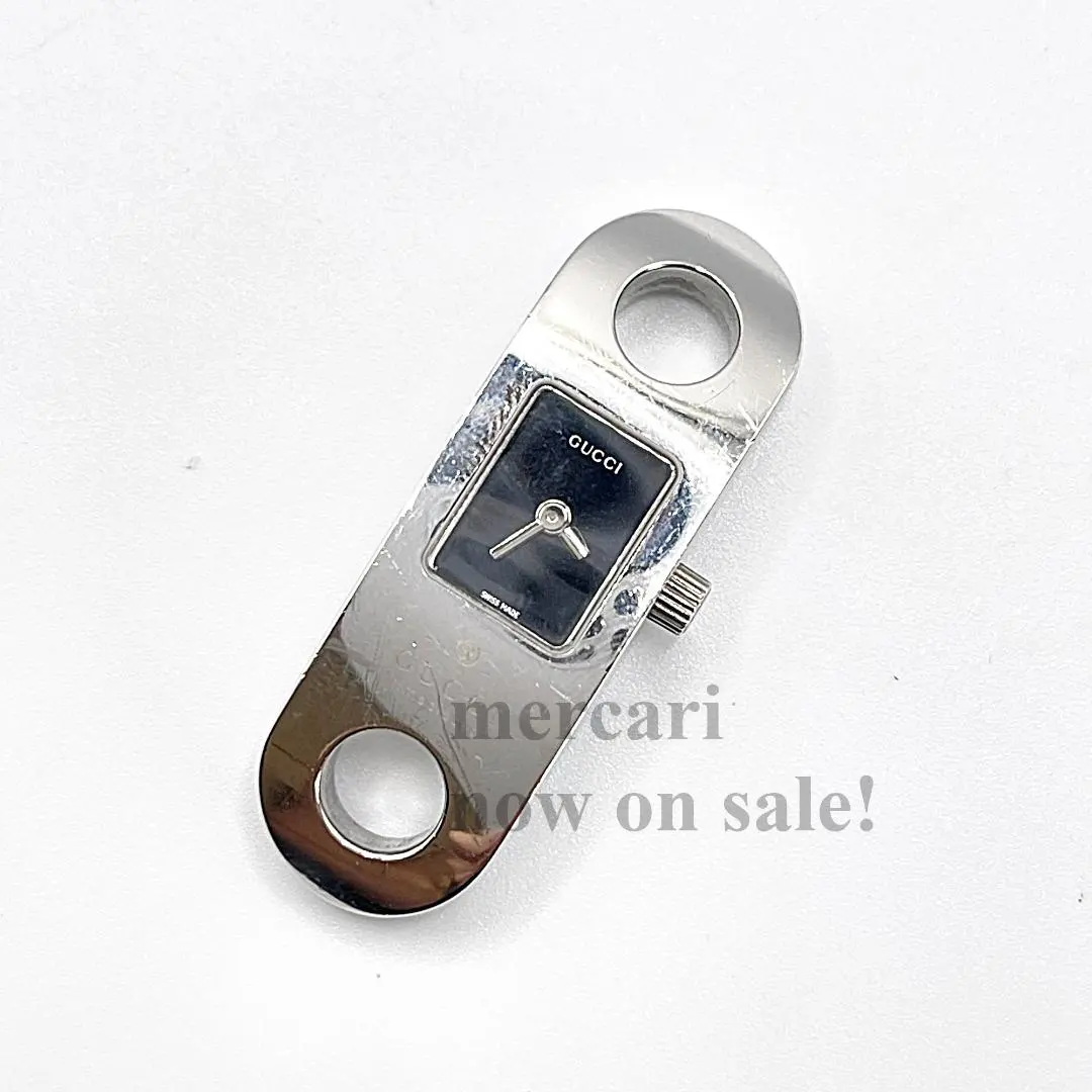 稼働品【グッチ】6100L　ブラック文字盤　スクエアフェイス　スイス製　ブレスウォッチ　QZ　レディース腕時計　Y473 稼動品 GUCCI グッチ 4900L スクエア 黒文字盤 腕時計 GUCCI グッチ