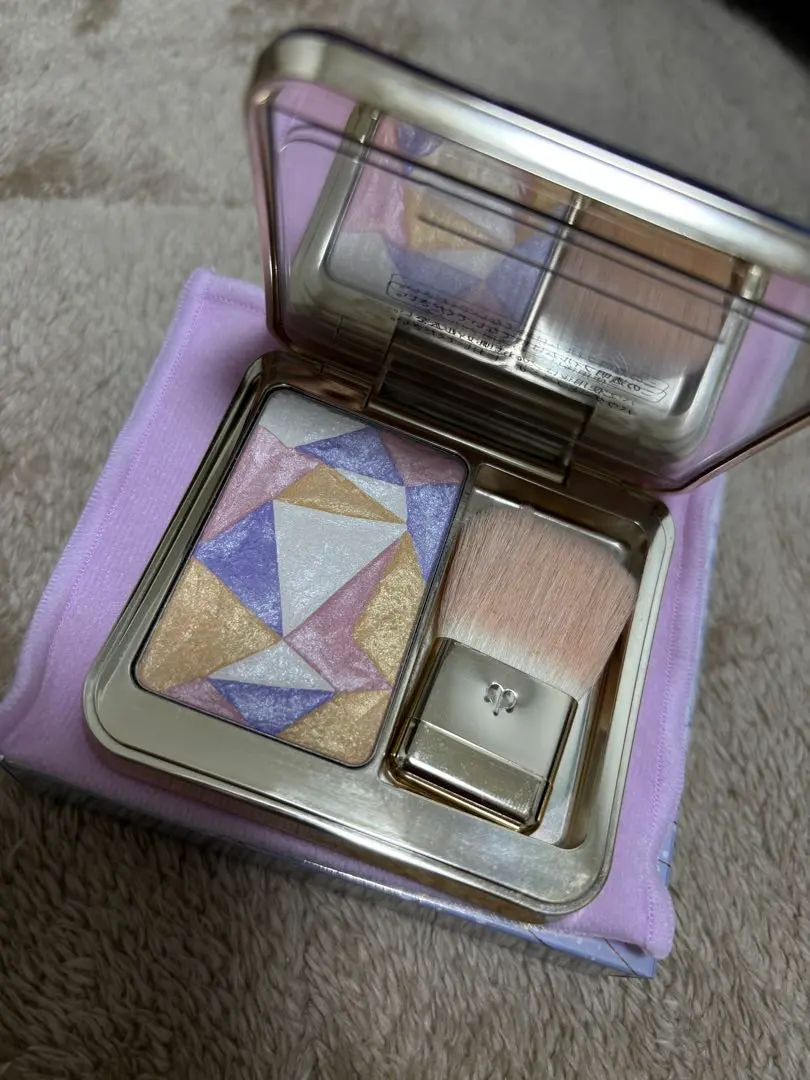 Thumbnail of [Limited Edition] Clé de Peau Beauté Le Réhausseur d'Éclat 107