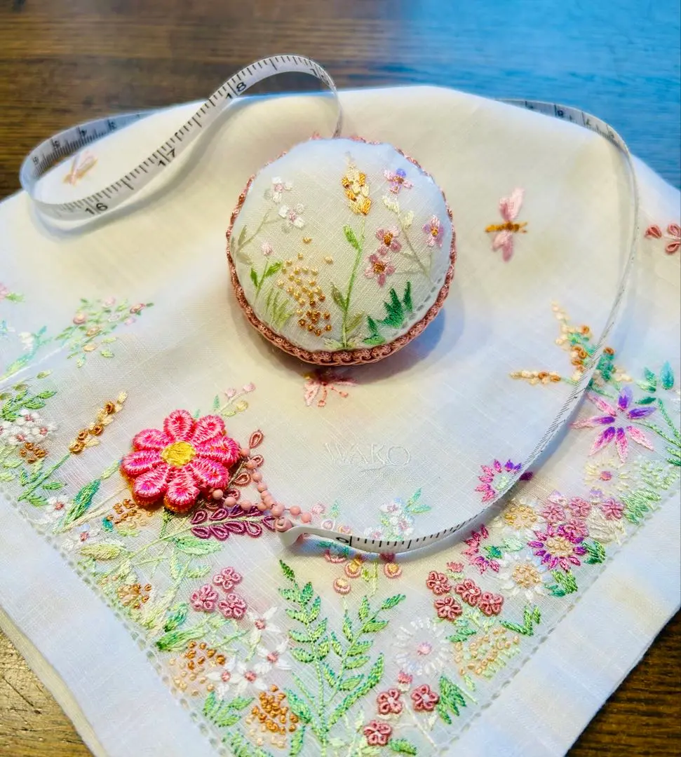 2025年最新】和光 手刺繍ハンカチの人気アイテム - メルカリ