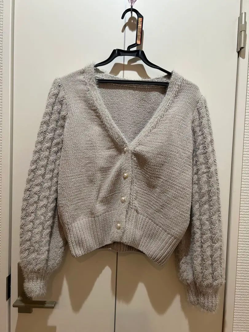 Thumbnail of axes femme cardigan, gray
