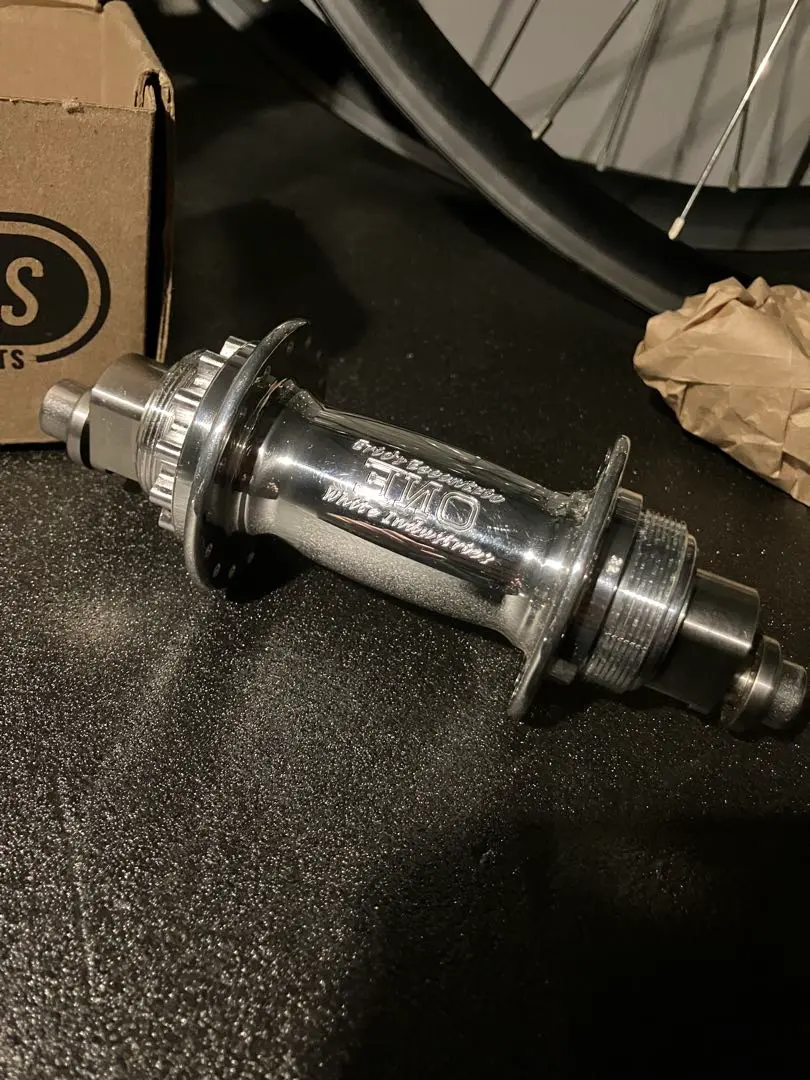 white industries ENO エキセントリックハブ　135mm 中古 a2407999-26_1.jpg