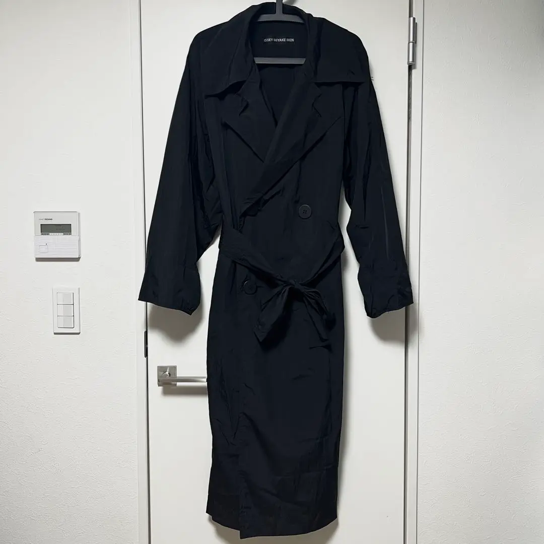 ISSEY MIYAKE トレンチコート Homme Plissé Issey Miyake Parachute コート | ブラック