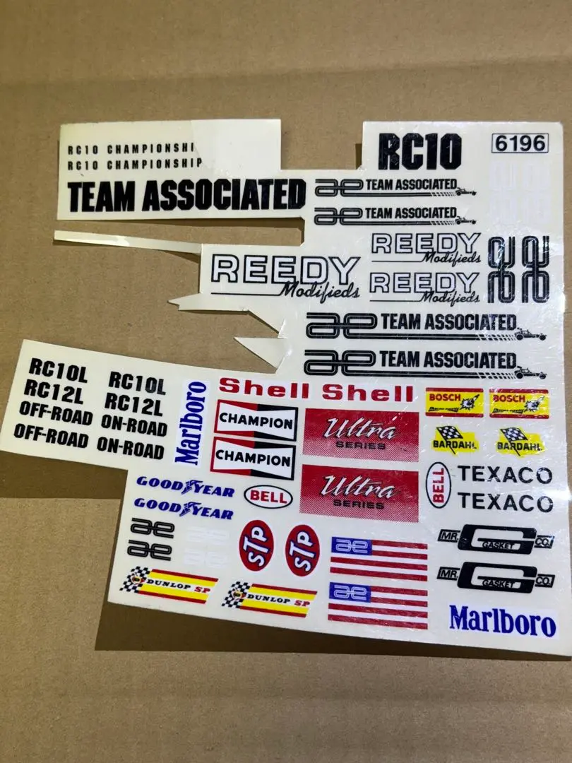 【値下げ/新品未開封】アソシRC10用カーボンコンポジット スキッド付シャーシ Yahoo!オークション -「アソシ rc10」(シャーシ) (パーツ)の落札