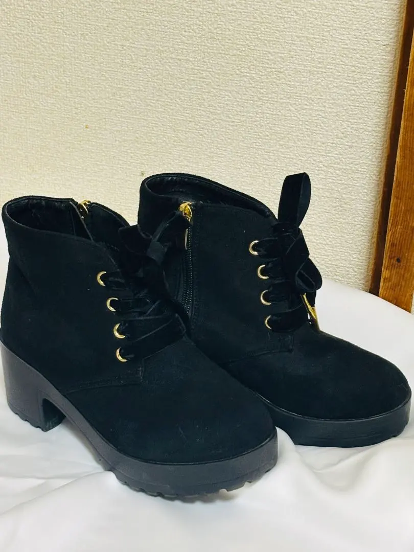 Thumbnail of Black suede boots with zipper, kids' boots