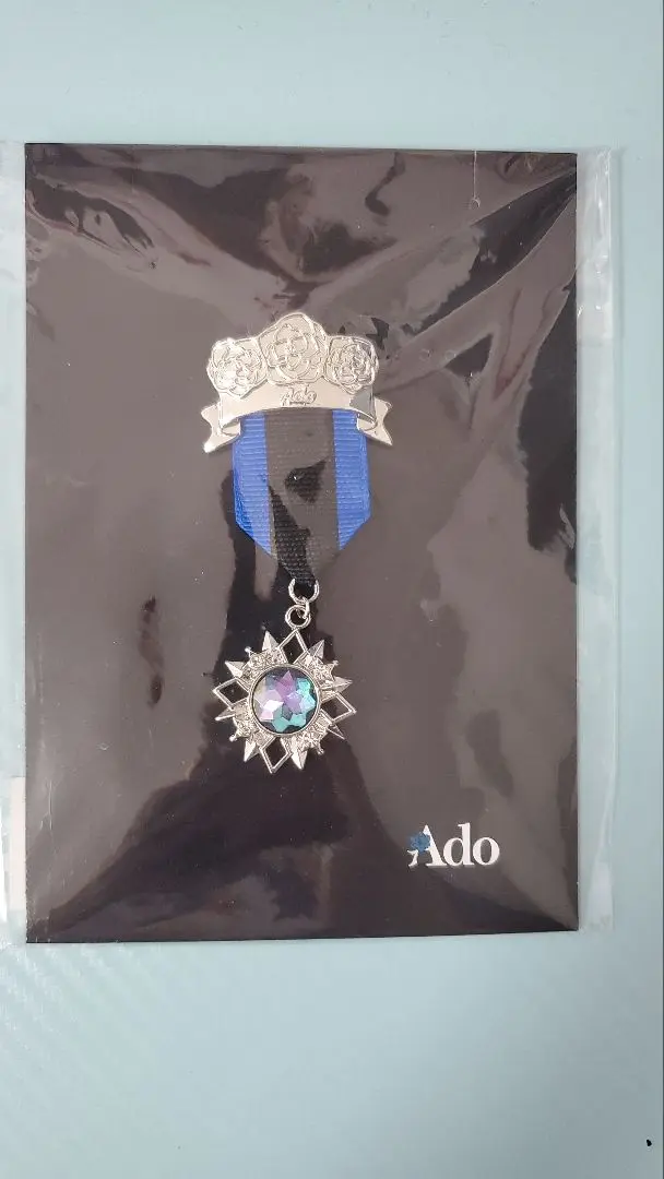Ado カムパネルラ VIPブローチ Amazon.co.jp: Ado LIVE限定VIP席 特典 カムパネルラ ブローチ