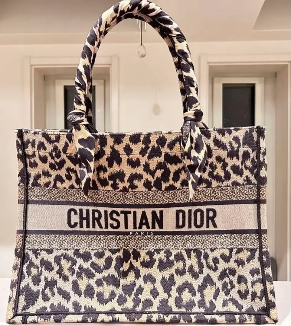 2025年最新】dior ブックトート レオパードの人気アイテム