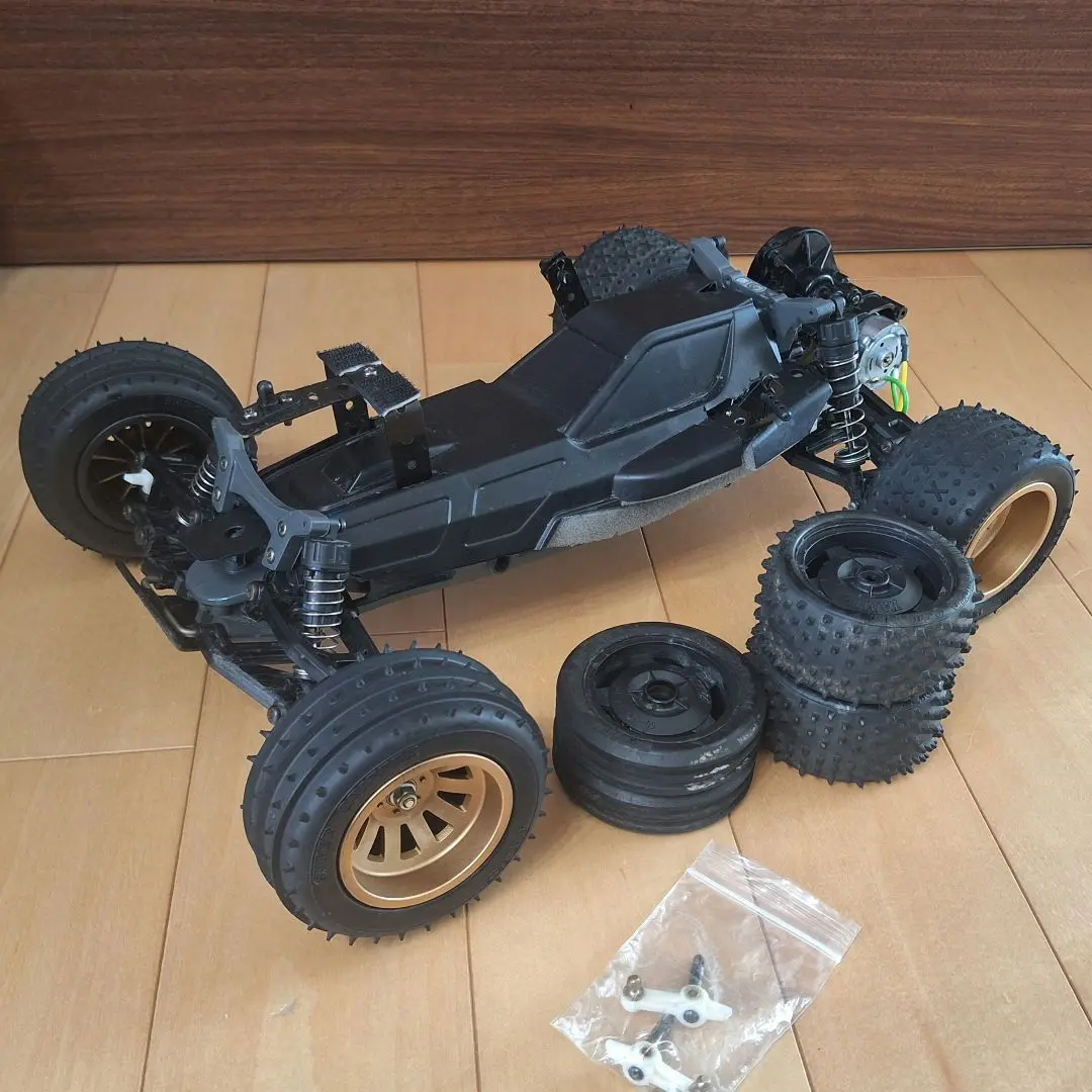 タミヤラジコンブリッツァービートルシャーシ中古品とワーゲンオフローダーボディ新品 タミヤラジコンブリッツァービートルシャーシ中古品とワーゲン