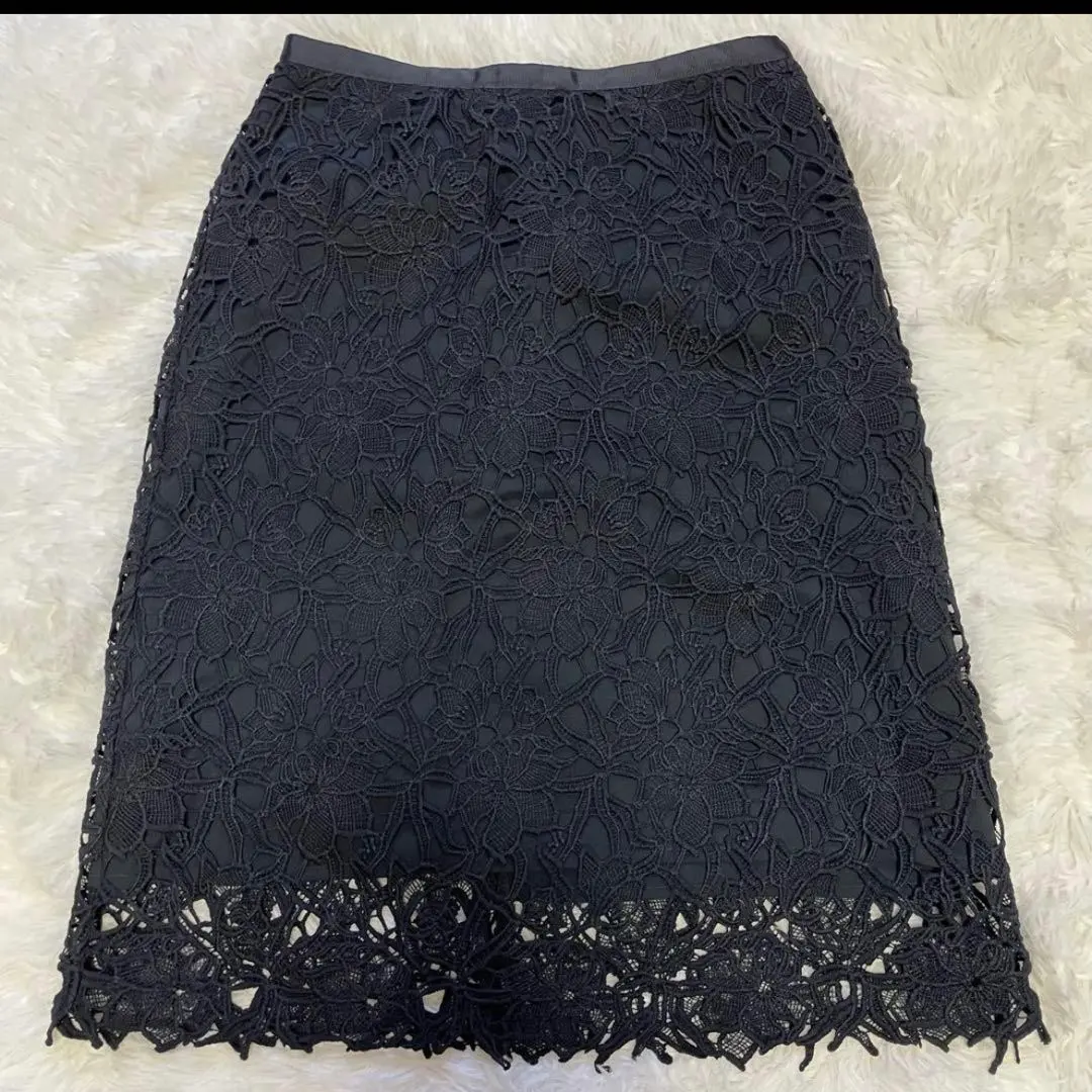 Thumbnail of CLEAR IMPRESSION Floral Lace Tight Skirt, Dark Navy / Size 2