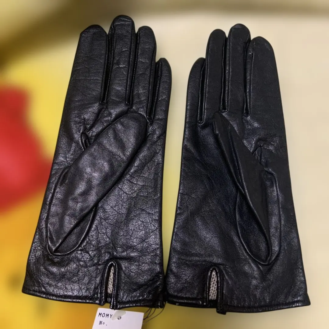 全新未使用附吊牌 真皮手套 牛皮 黑色 的縮圖