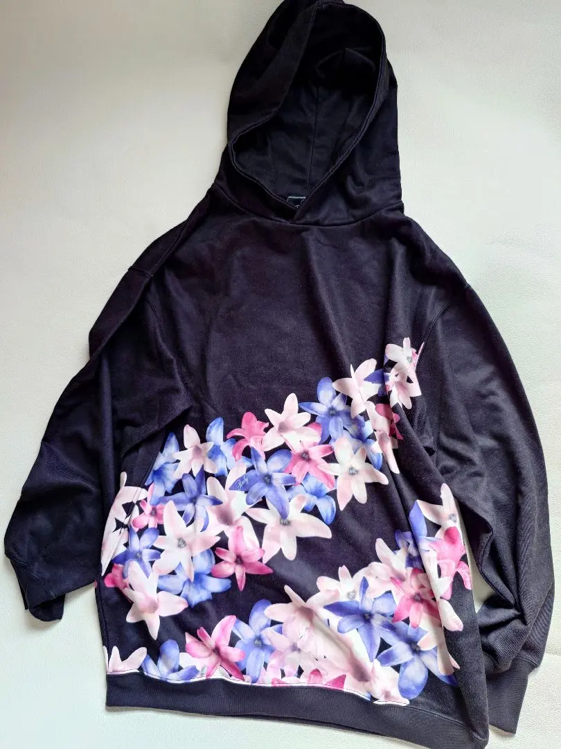 Thumbnail of Rady Elegance Flower Hooded Sweatshirt / Hoodie - Black
