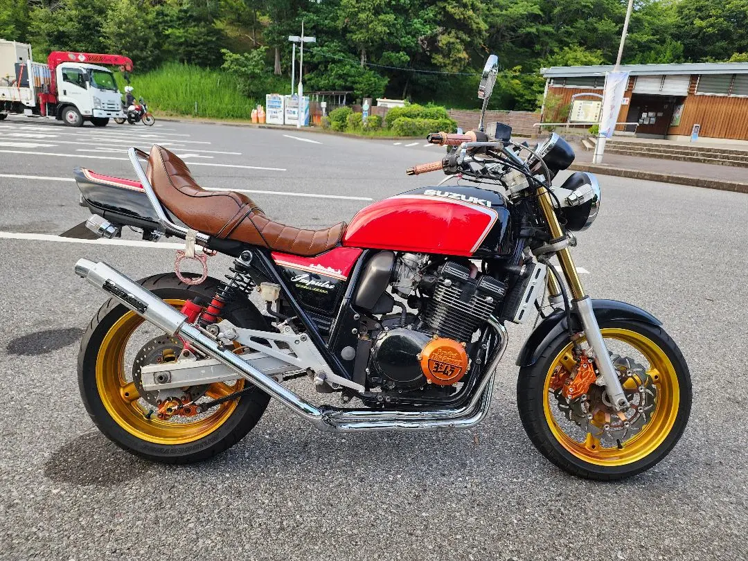 イナズマ400 黒 フェンダー テール　中古品 Yahoo!オークション -「スズキイナズマ400」(スズキ用) (カウル