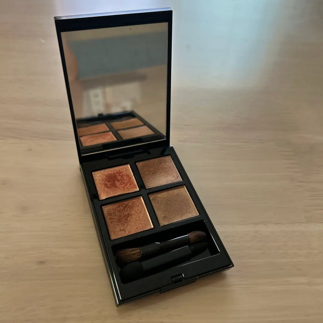 Thumbnail of ADDICTION The Eyeshadow Palette 001