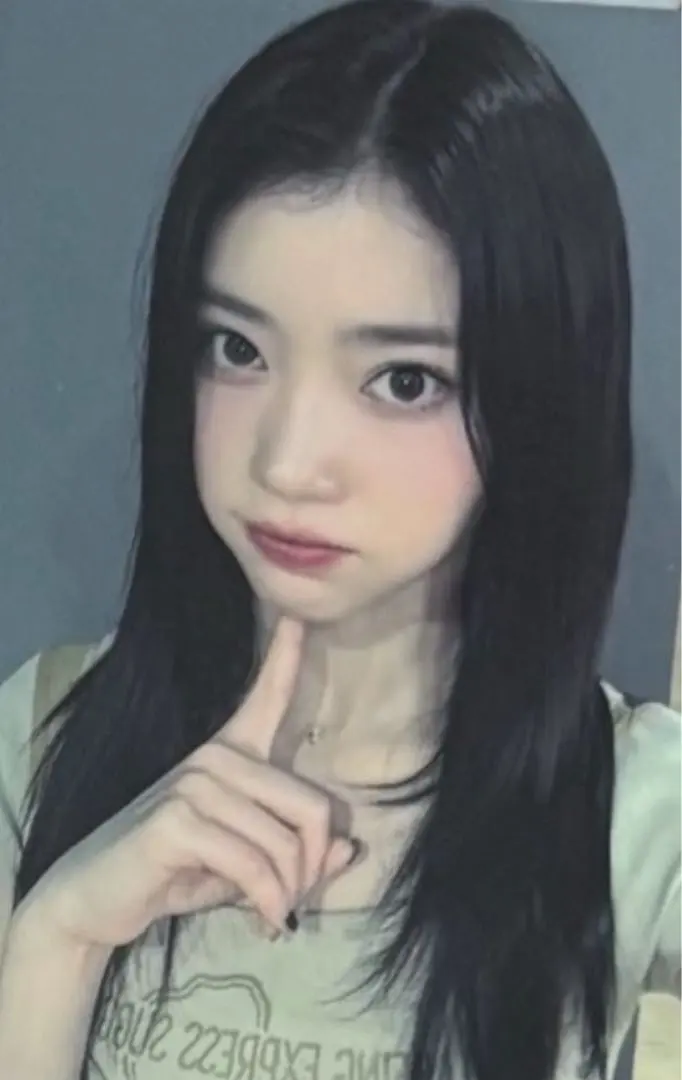 Thumbnail of Kep1er Xiaoting jump up lucky draw trading card