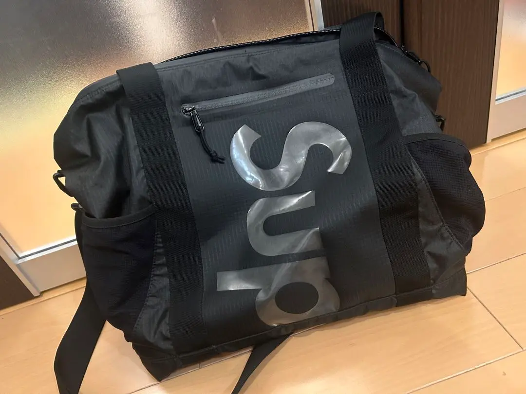 24H以内発送 完売品 希少モデル 黒 21ss Zip Tote Bag 24H以内発送 完売品 希少モデル 黒 21ss Zip Tote Bag - メルカリ