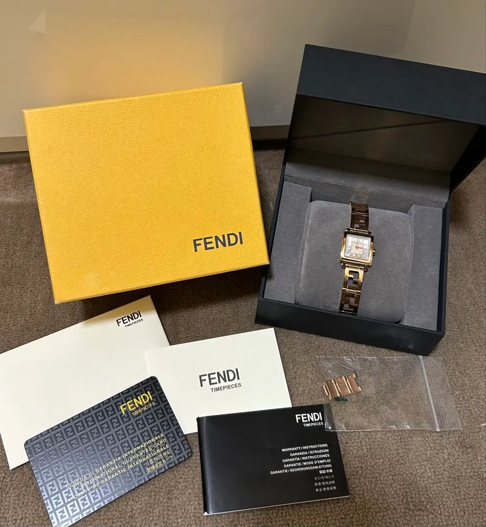 腕周り15cm FENDI フェンディ　クアドロミニ　ボーイズサイズ　腕時計 FENDI腕時計 ☆クアドロミニ☆ | イーアスつくば店 | フィット