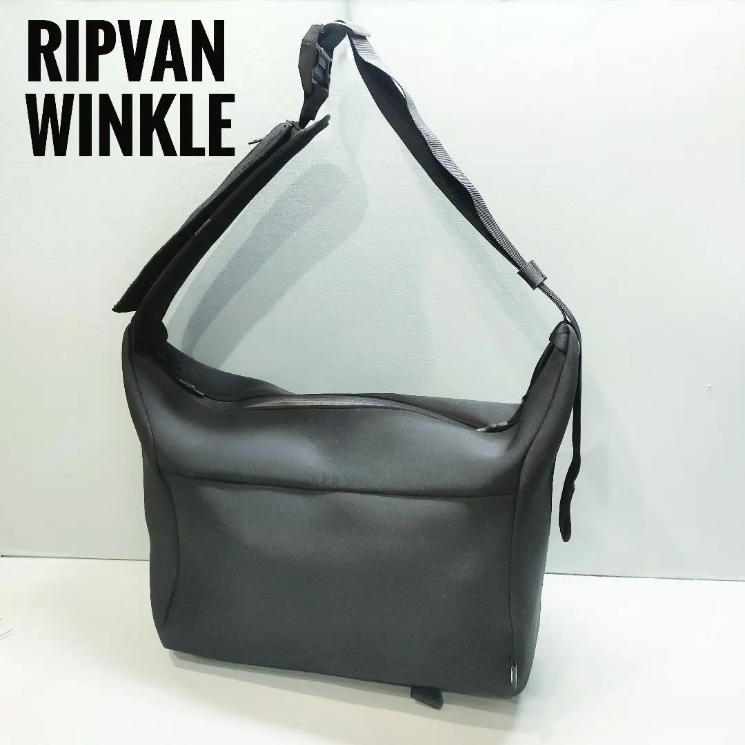 RIPVANWINKLE リップヴァンウィンクル ネオプレーン ボディバッグ 黒 リップヴァンウィンクル RIPVANWINKLE Sling Body Bag （Black