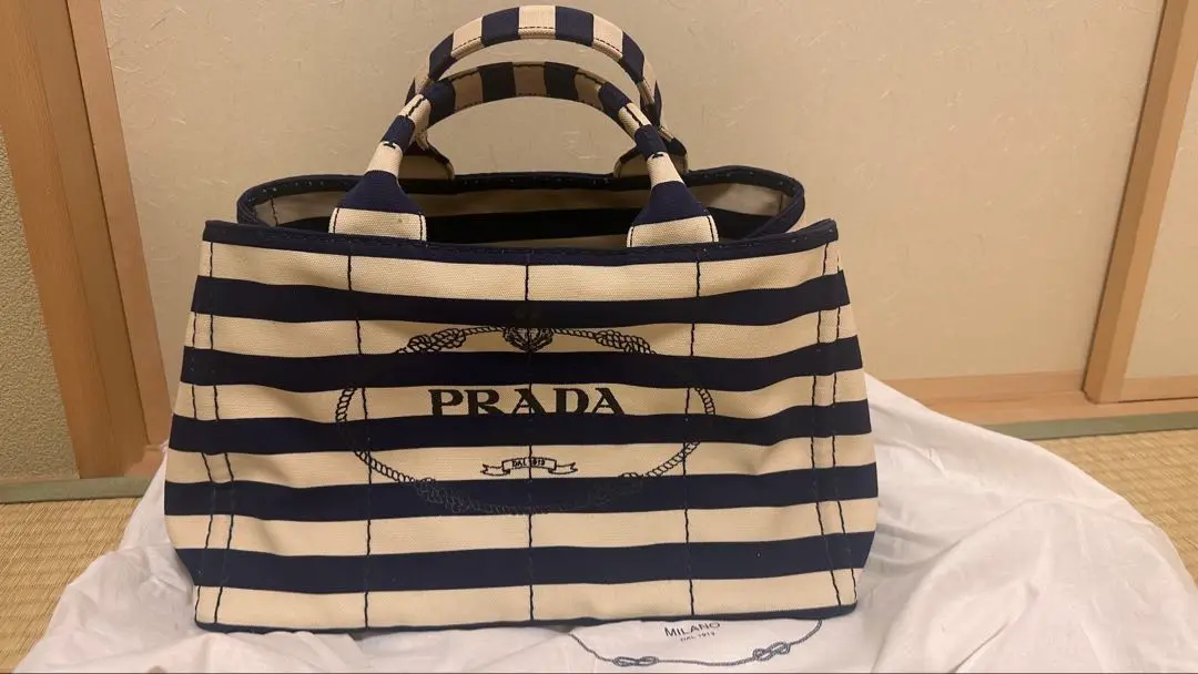 2025年最新】prada カナパ ノベルティの人気アイテム - メルカリ