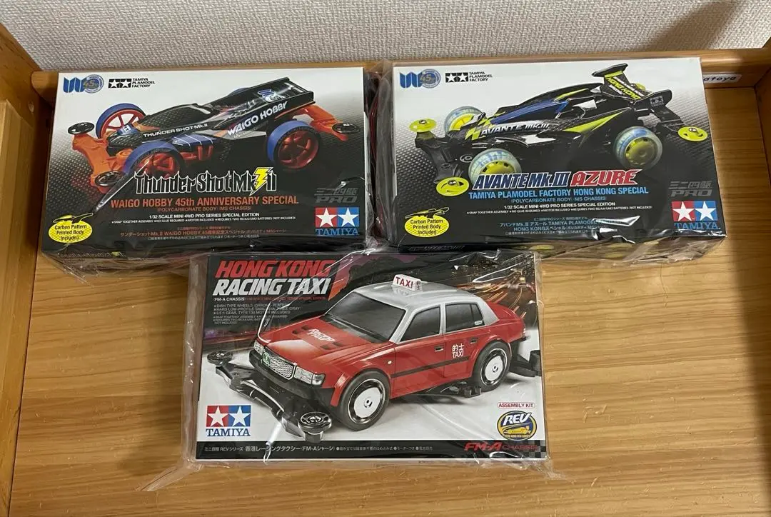 カリメロ様御依頼品　ミニ四駆香港レーシングタクシー　プラボディー　ポリカボディ Amazon.co.jp: 【香港限定版/日本未発売】1/32 ミニ四駆REV 特別