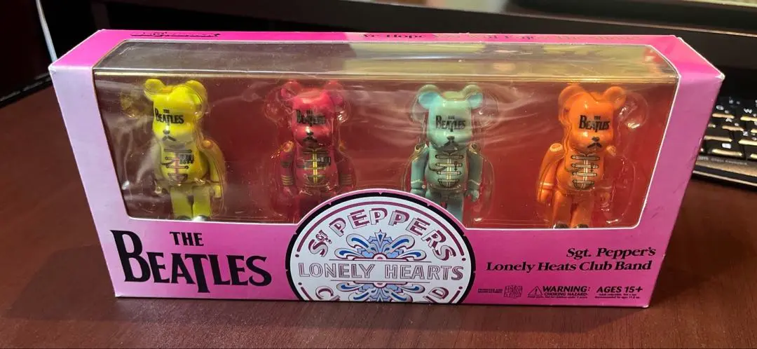 ベアブリック ビートルズ　BE@RBRICK The Beatles 2セット くま型フィギュア「ベアブリック」にビートルズ限定モデル
