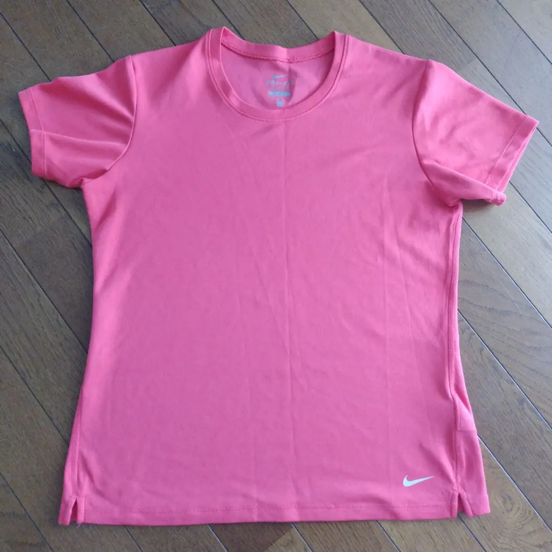 Thumbnail of Nike pink short-sleeved T-shirt