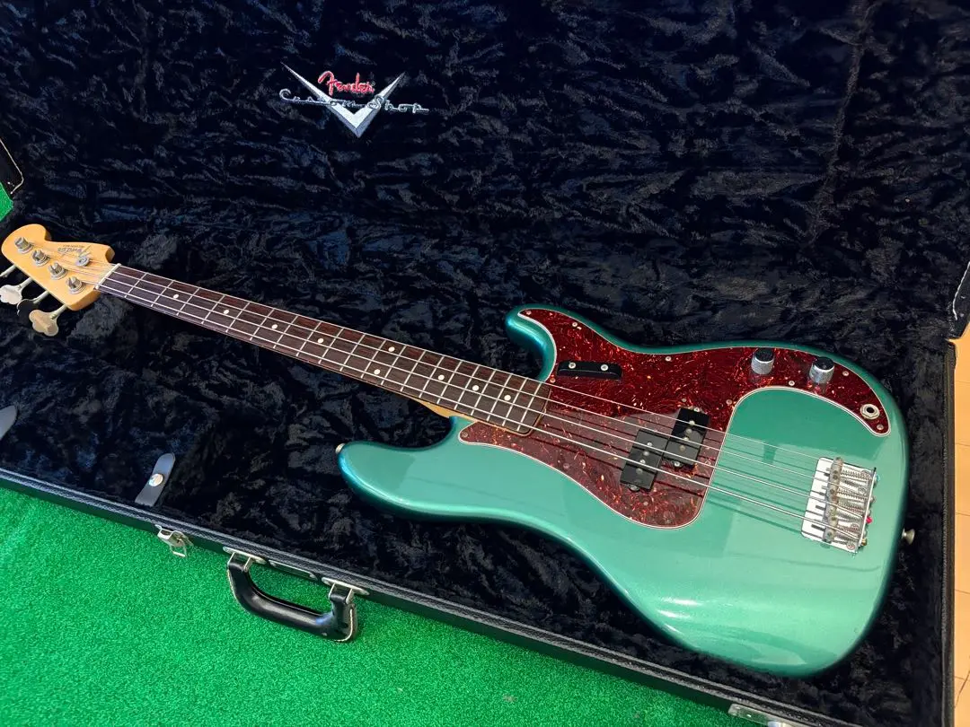 fender USA UG アメスタ　プレベ カスタムショップ製ＰＵ　ほぼ未使用 Fender USA 2010年製 American Standard Stratocaster SSB