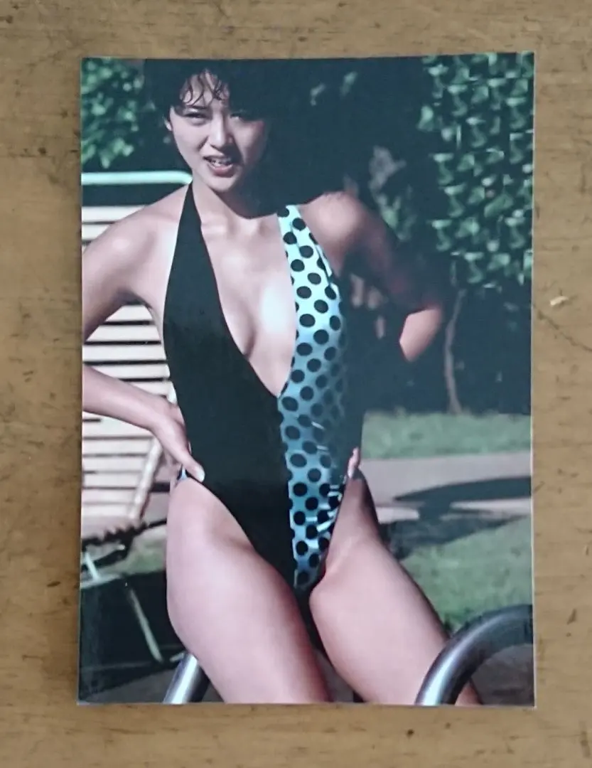 岩井由紀子ヘアヌード